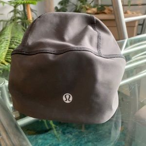 Lululemon Beanie with pony tail cut out